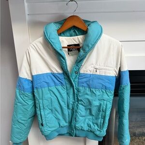 Vintage women’s size 10 Roffee Blue and White Puffer Jacket Classic